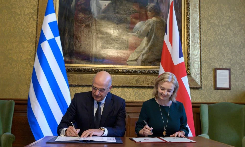 Νέα συμφωνία σταθμός! Υπεγράφη μεταξύ Δένδια και Βρετανίδας ΥΠΕΞ-Επί τάπητος Αν. Μεσόγειος, Κυπριακό & Δυτ. Βαλκάνια